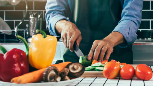 Geschmack ohne Stress  –  Stärkung der Alltagskompetenzen und Ernährungsbildung